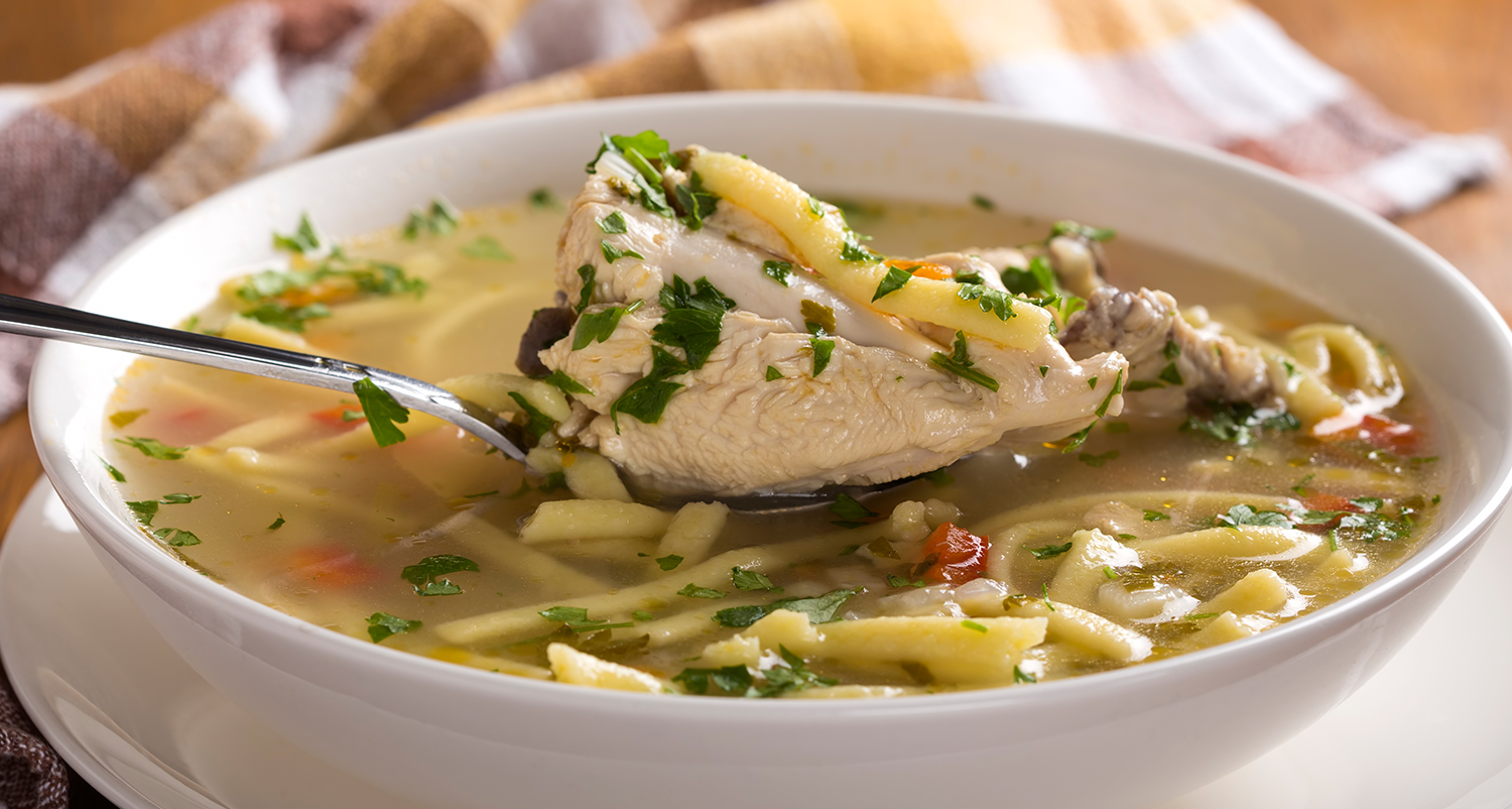 De ce este atât de sănătoasă supa de piept de pui cu piele și os? Iată 6 beneficii uimitoare!